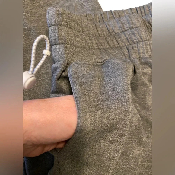 NWT Balance Collection Olive Grove Ruched Jogger - Picture 3 of 9